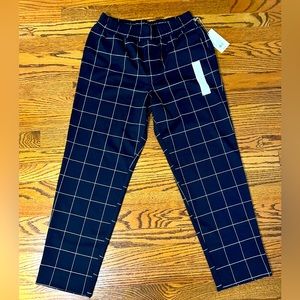 A New Day trousers. Color Navy. New Condition